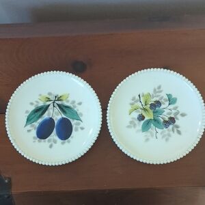Vintage Westmoreland Fruit Design Plates